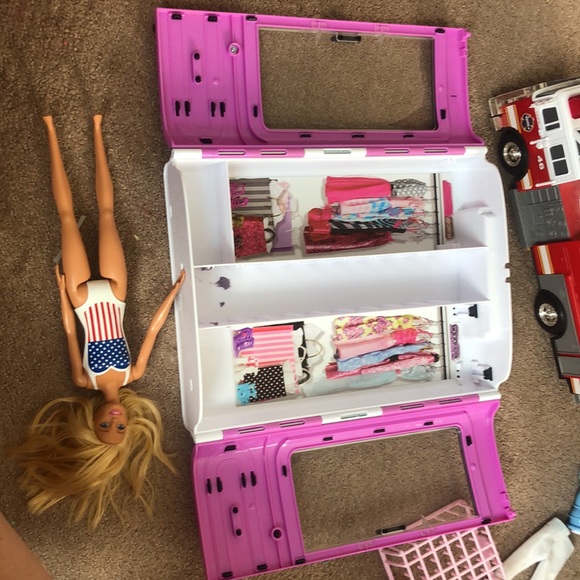 COPY - Barbie closet and a doll - Picture 3 of 7